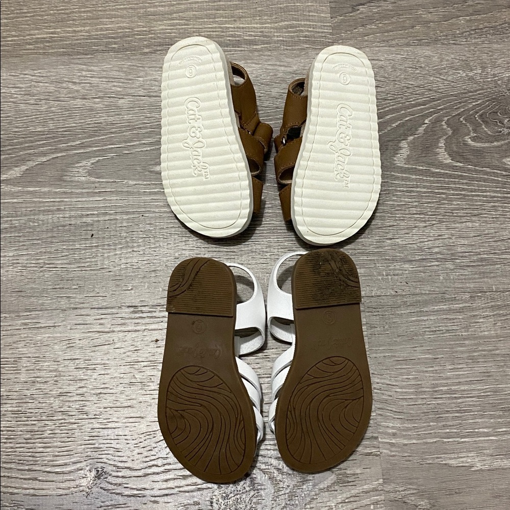 Size 6 protected toe Toddler Sandals with Velcro closure, *3/$10* - Picture 2 of 2